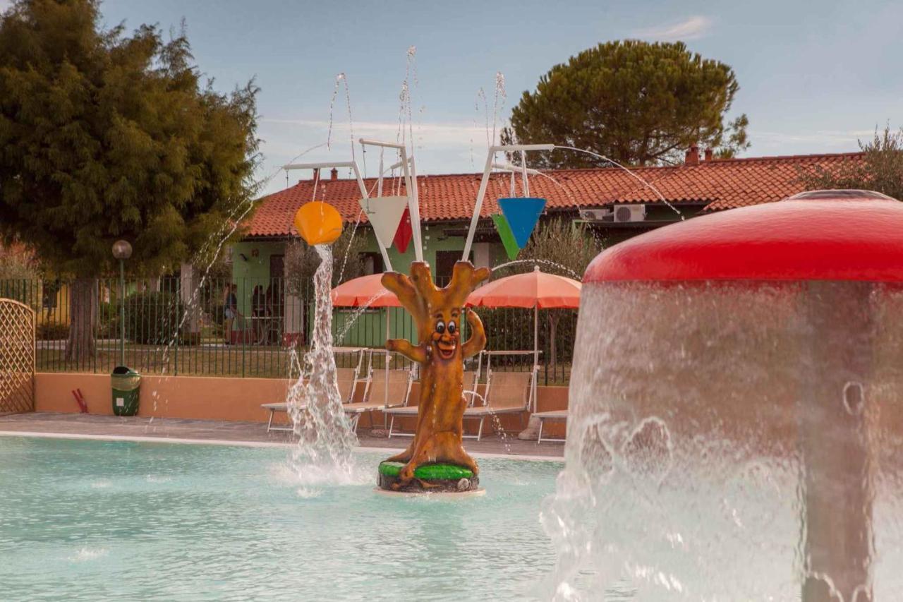 Holiday Homes In Sirmione/Gardasee 22174 Eksteriør billede